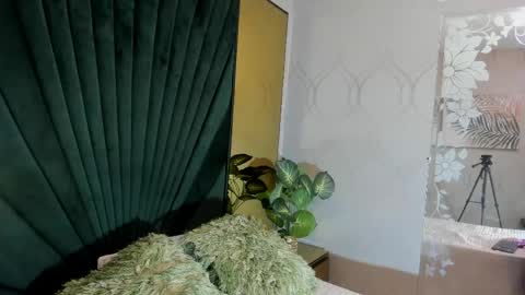 Snapshot of babyemily18_ chatting on May 27, 2026, 10:12 am Emily online show from May 27, 2026, 10:12 am