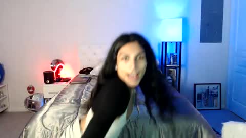 Snapshot of babyempathy chatting on February 22, 2025, 8:40 am akira online show from February 22, 2025, 8:40 am