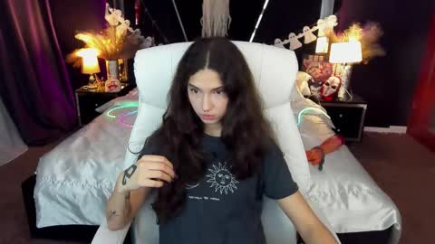 Sasha online show from November 2, 2025, 8:11 pm