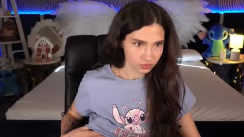 Sasha online show from December 3, 2025, 9:02 pm