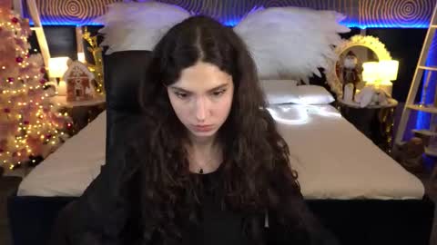 Sasha online show from December 15, 2025, 7:51 pm