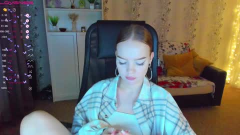 Snapshot of babyfoxyy chatting on December 23, 2024, 4:50 pm maddy online show from December 23, 2024, 4:50 pm