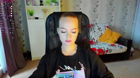 Snapshot of babyfoxyy chatting on February 25, 2025, 12:24 pm maddy online show from February 25, 2025, 12:24 pm