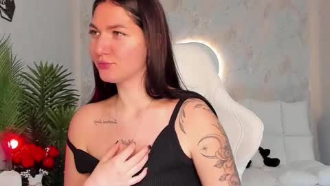 Sophia online show from September 21, 2025, 4:03 am