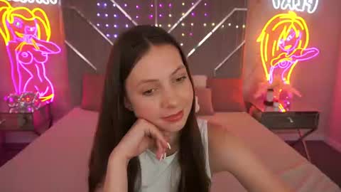 Snapshot of babylumii chatting on June 17, 2026, 1:12 pm Lady Vi online show from June 17, 2026, 1:12 pm