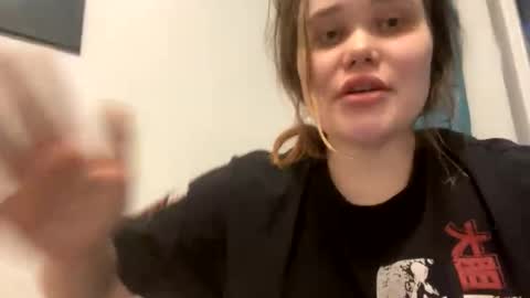 Snapshot of babymeow17 chatting on May 9, 2026, 1:11 am babymeow17 online show from May 9, 2026, 1:11 am