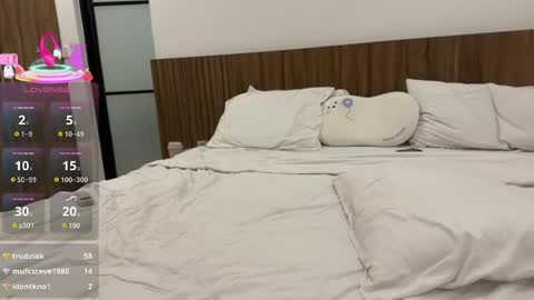 My name is Amelia but for you Melie online show from April 4, 2026, 1:30 pm