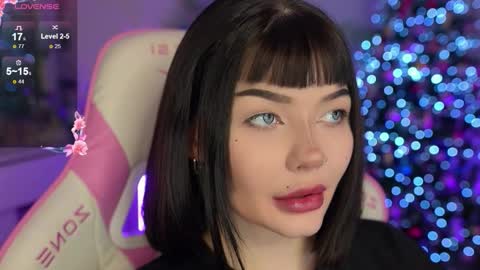 Nika online show from December 19, 2025, 4:03 pm