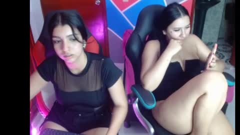 Snapshot of babys_dynamic chatting on March 3, 2026, 4:29 am Luna and kimma online show from March 3, 2026, 4:29 am