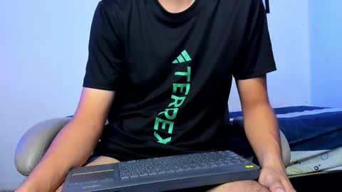 Snapshot of babyted273 chatting on February 2, 2026, 6:01 am Babyted273 online show from February 2, 2026, 6:01 am