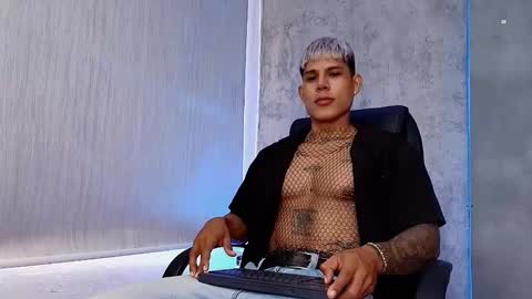 bad_boytoh online show from February 14, 2026, 3:53 pm