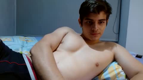 Snapshot of badbunny_69_ chatting on January 18, 2025, 10:39 am badbunny_69_ online show from January 18, 2025, 10:39 am