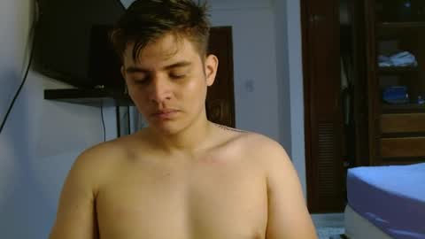 badbunny_69_ online show from April 1, 2026, 11:35 pm