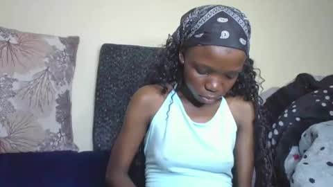 baddie_floxxy online show from April 13, 2026, 7:03 am