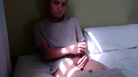 Snapshot of badguy707 chatting on December 4, 2024, 3:32 pm badguy707 online show from December 4, 2024, 3:32 pm