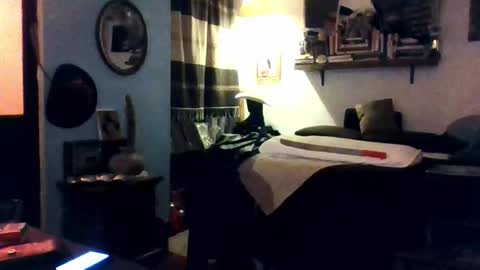 Mexican livin Off the Wall online show from February 15, 2026, 3:25 am