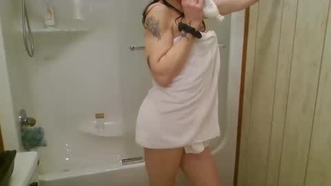 Snapshot of badkitty9669 chatting on January 14, 2026, 11:05 am badkitty9669 online show from January 14, 2026, 11:05 am