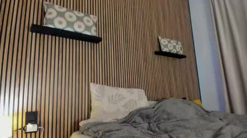 Snapshot of badmodel_ chatting on November 18, 2025, 3:05 pm Name online show from November 18, 2025, 3:05 pm