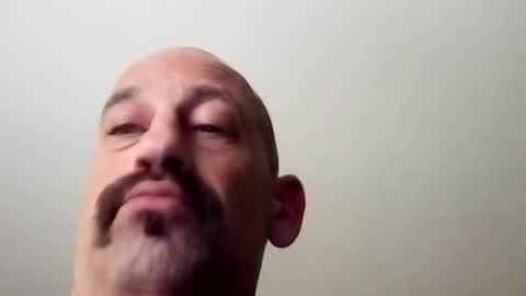 badmtherfuker online show from December 15, 2025, 7:23 am