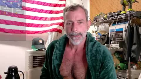 Snapshot of badnightwolf chatting on September 9, 2025, 1:43 pm Silver online show from September 9, 2025, 1:43 pm