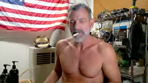 Snapshot of badnightwolf chatting on September 27, 2025, 12:43 pm Silver online show from September 27, 2025, 12:43 pm