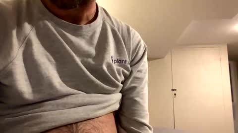 badtwister online show from December 4, 2025, 6:01 am