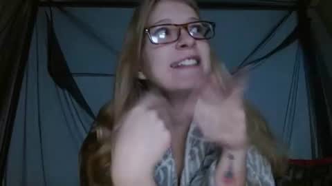 baeblondie online show from November 19, 2025, 11:21 am