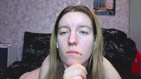 holly online show from December 5, 2025, 3:41 pm