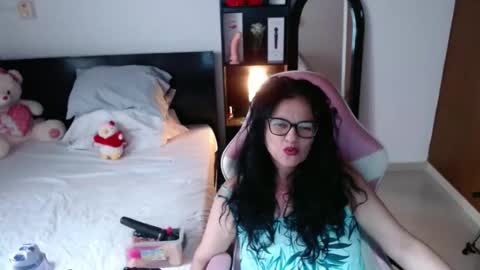 sandra online show from November 6, 2025, 12:06 pm