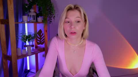 Elly online show from May 12, 2026, 3:25 am