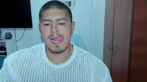 Snapshot of baltazardupont chatting on June 22, 2026, 9:17 am Andres - online show from June 22, 2026, 9:17 am