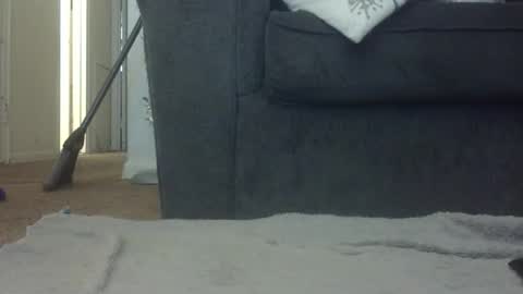 b online show from December 2, 2025, 5:52 pm