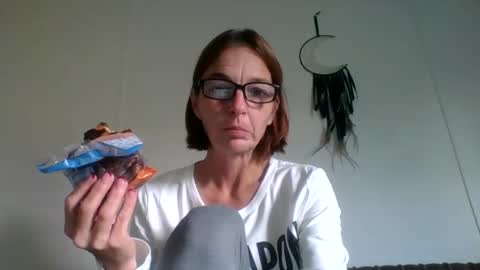 Snapshot of bamacpl80 chatting on November 8, 2025, 4:18 pm bamacpl80 online show from November 8, 2025, 4:18 pm