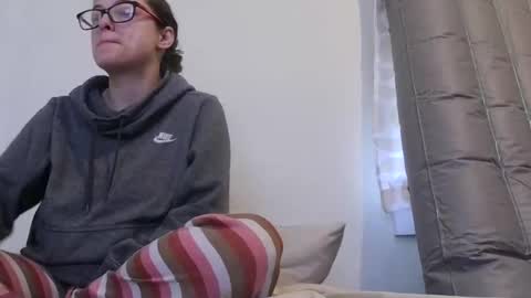 bambiboo8113 online show from October 27, 2025, 7:51 pm