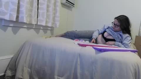 bambiboo8113 online show from November 18, 2025, 1:44 am