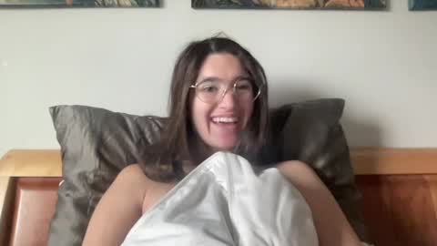 Snapshot of bambifarrina chatting on May 12, 2026, 2:58 pm bambifarrina online show from May 12, 2026, 2:58 pm