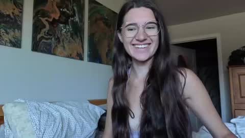 bambifarrina online show from June 19, 2026, 3:05 pm