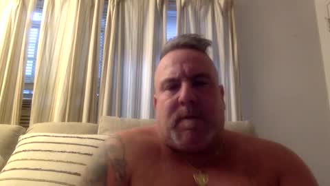 Snapshot of banana5289 chatting on January 2, 2025, 8:46 pm banana5289 online show from January 2, 2025, 8:46 pm