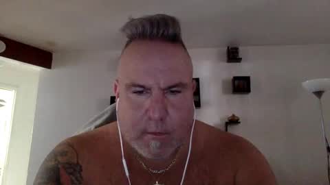 Snapshot of banana5289 chatting on November 18, 2025, 2:43 pm banana5289 online show from November 18, 2025, 2:43 pm