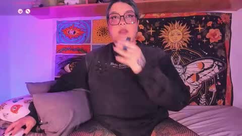 Ana  online show from November 9, 2025, 9:24 pm