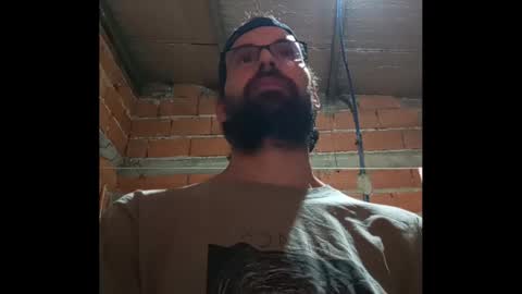 Ezequiel online show from October 16, 2025, 1:28 am