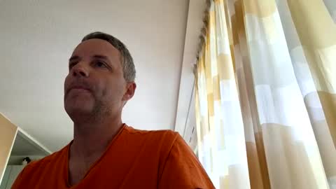 bananasplit1900 online show from June 6, 2026, 9:25 am