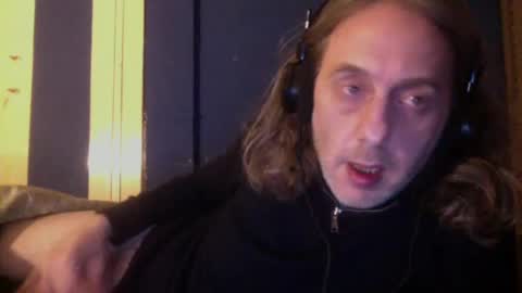 bangintoleather online show from March 8, 2025, 3:28 am