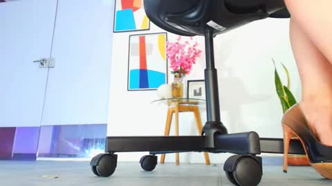 Barbara online show from November 12, 2025, 12:05 pm