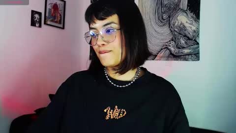 Snapshot of barbaraaa_moon chatting on November 20, 2025, 4:45 am Barbara Moon online show from November 20, 2025, 4:45 am