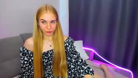 BarbaraChic online show from June 13, 2026, 2:04 pm