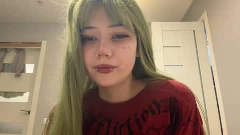 Snapshot of barbarajess chatting on March 4, 2026, 5:19 pm Riya and Rin online show from March 4, 2026, 5:19 pm