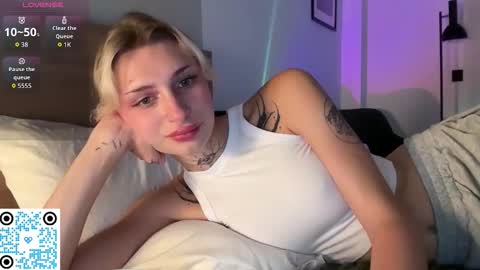Snapshot of barbie_bi chatting on October 11, 2025, 3:54 pm My name is Molly. Please say hello I like talking to you. If you have any wishes or obscene desires please use the tip menu online show from October 11, 2025, 3:54 pm
