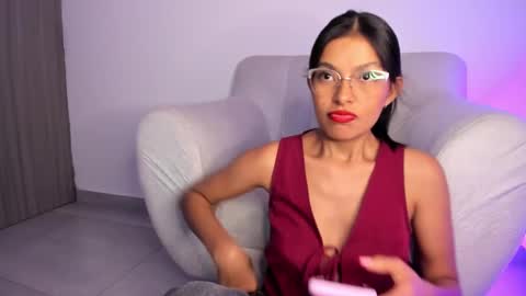  independet model online show from December 8, 2024, 4:46 am