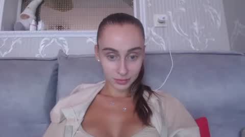 Snapshot of barbie_giirls_ chatting on September 12, 2025, 9:53 am Kate online show from September 12, 2025, 9:53 am